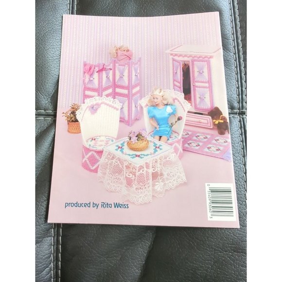 American School of Needlework | 3060 | Plastic Canvas | Fashion Doll Bedroom - Picture 4 of 4